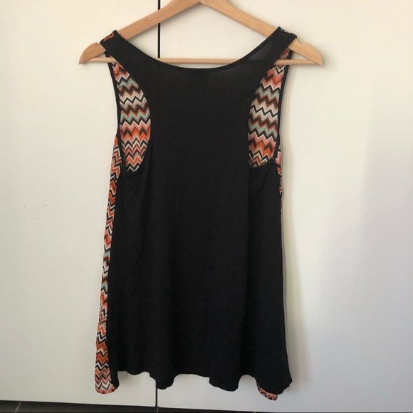 Patterned Tank-top - Picture 2 of 3